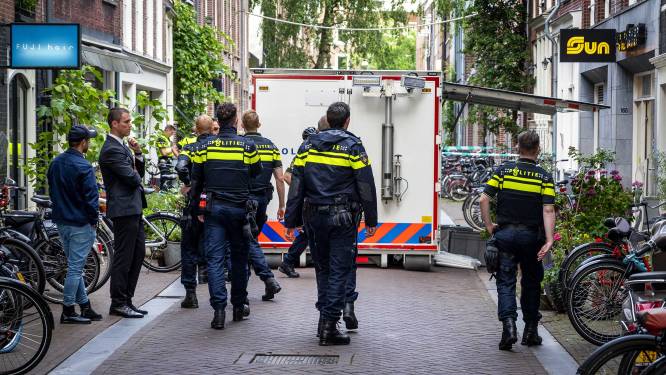Peter R. de Vries neergeschoten in Amsterdam: drie verdachten aangehouden