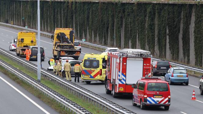 Ongeval met meerdere auto’s op A2 bij Best zorgt voor vertraging