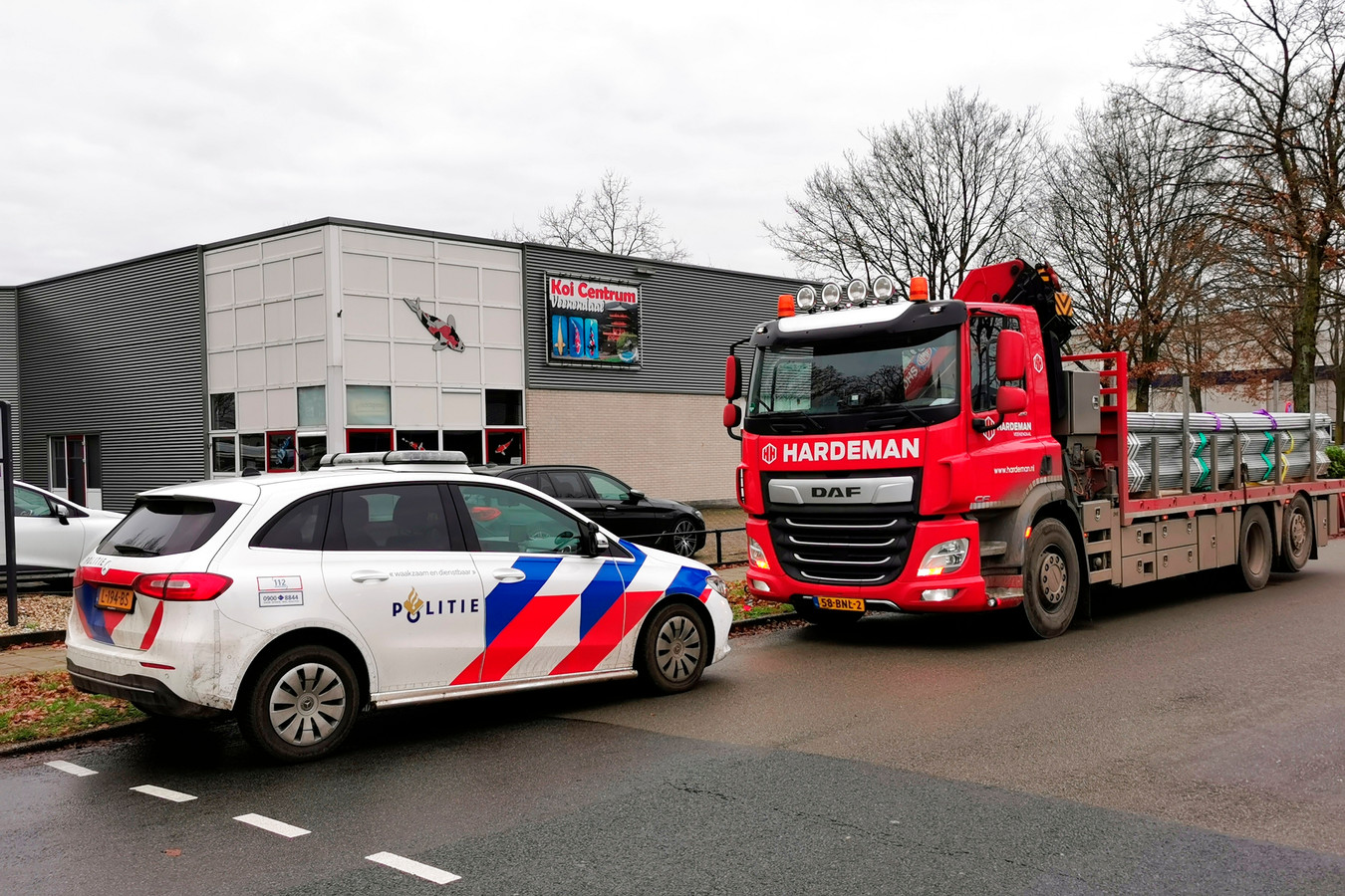 Fietser Raakt Gewond Bij Aanrijding Met Vrachtwagen In Veenendaal 