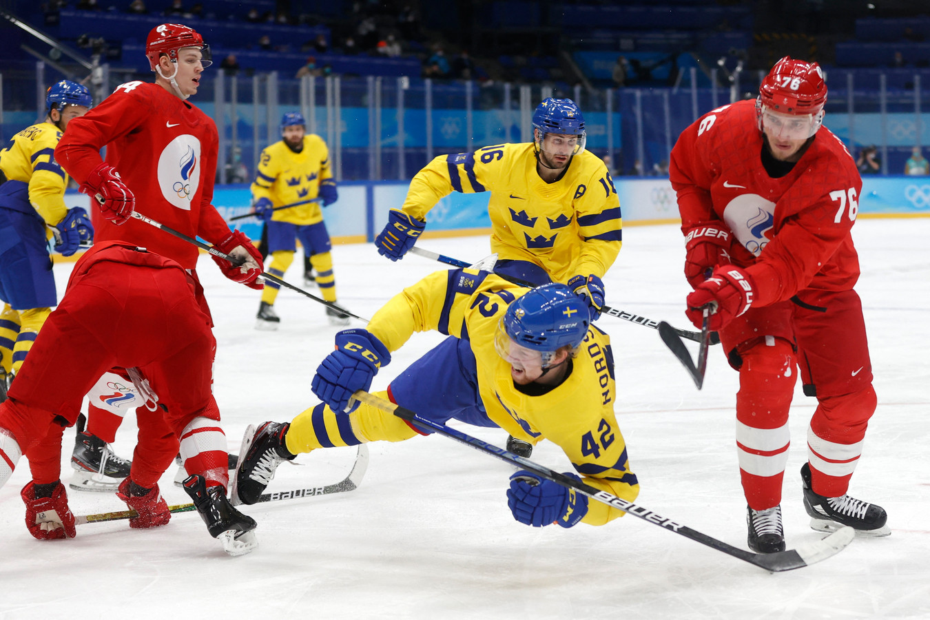 Матч хоккей полуфинал. Россия Швеция хоккей. Россия Швеция буллиты.