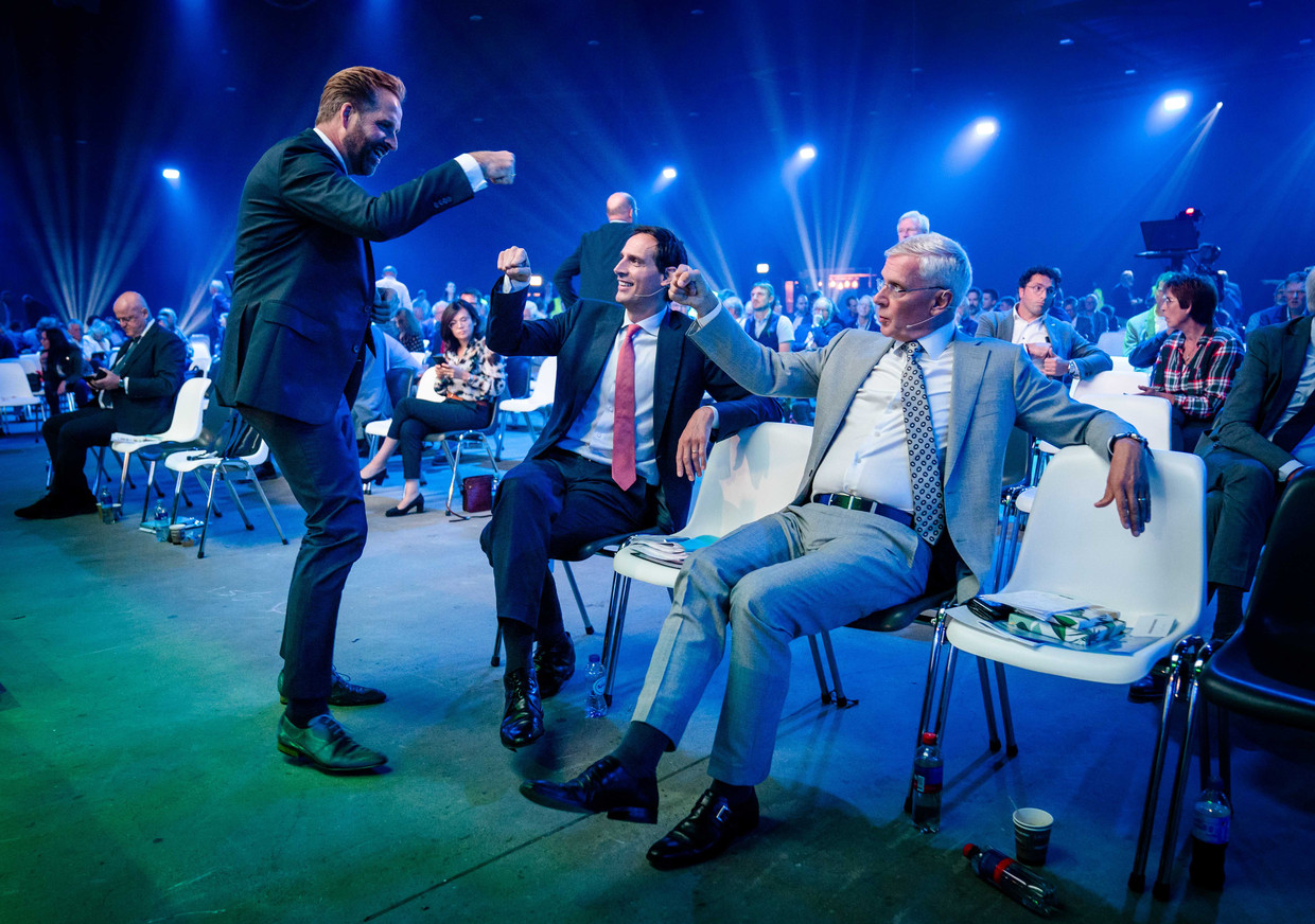 Het CDA-partijcongres van 2021, met rechts Marnix van Rij, dan interim-partijvoorzitter. Naast hem CDA-leider Wopke Hoekstra en links minister van Volksgezondheid Hugo de Jonge. Beeld Bart Maat / ANP