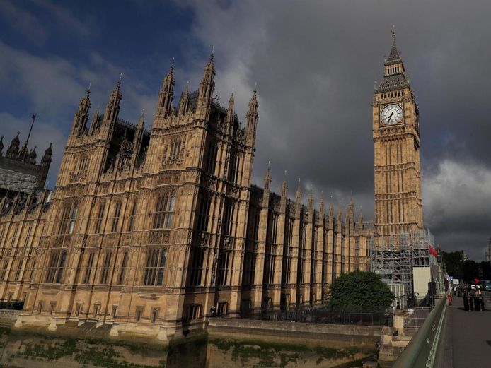 Westminster, het Britse parlementsgebouw waar al eens een loopje wordt genomen met de "hoogste normen van het fatsoen" waar premier Theresa May op moet toezien.