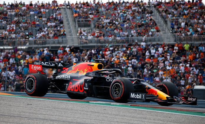 Max Verstappen in actie op het Circuit of the Americas.