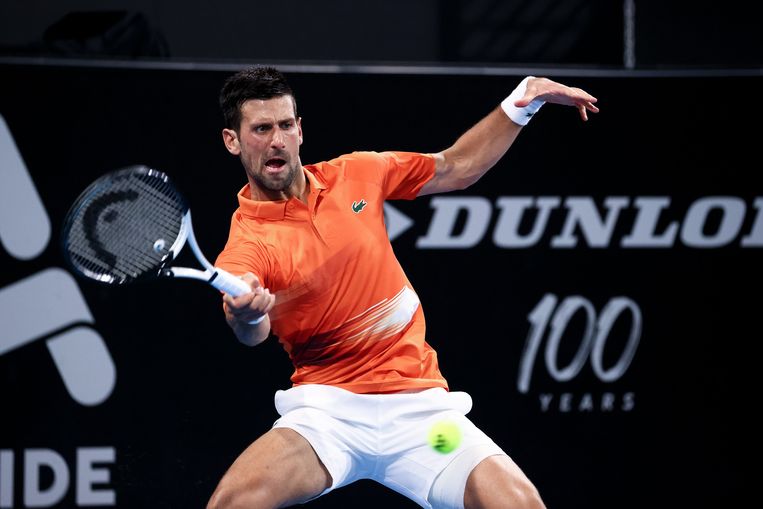 Na zijn toernooizege in Adelaide komt Novak Djokovic volgende week met vertrouwen aan de start van de Australian Open. Beeld Photo News