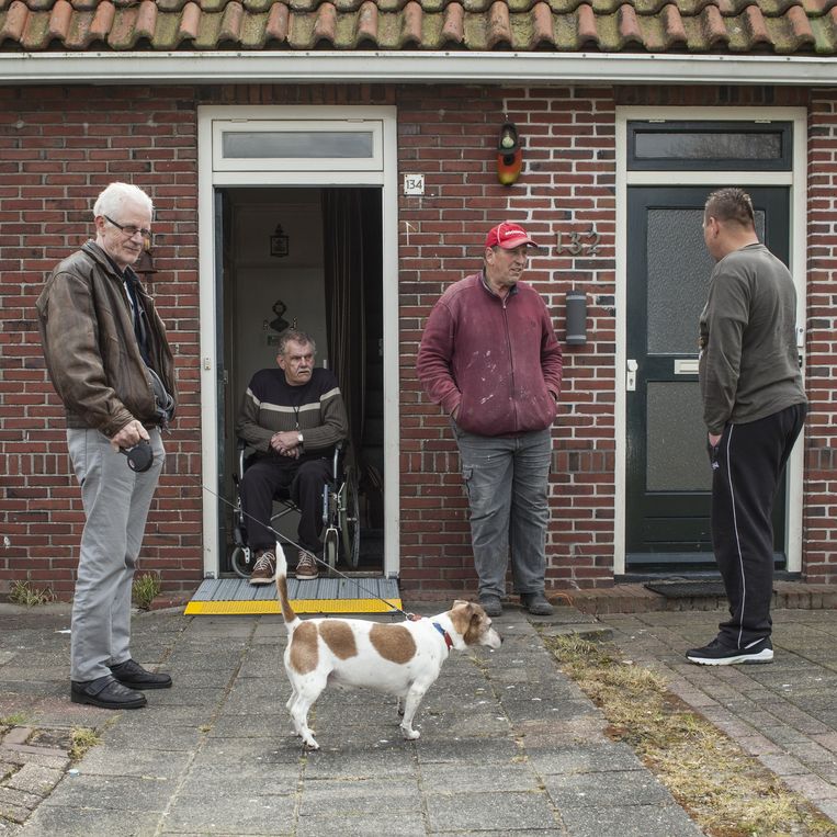 Buurtbewoners Wielenpôlle Beeld Harry Cock