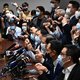 Democraten verwijderd uit parlement Hongkong, collega’s stappen op