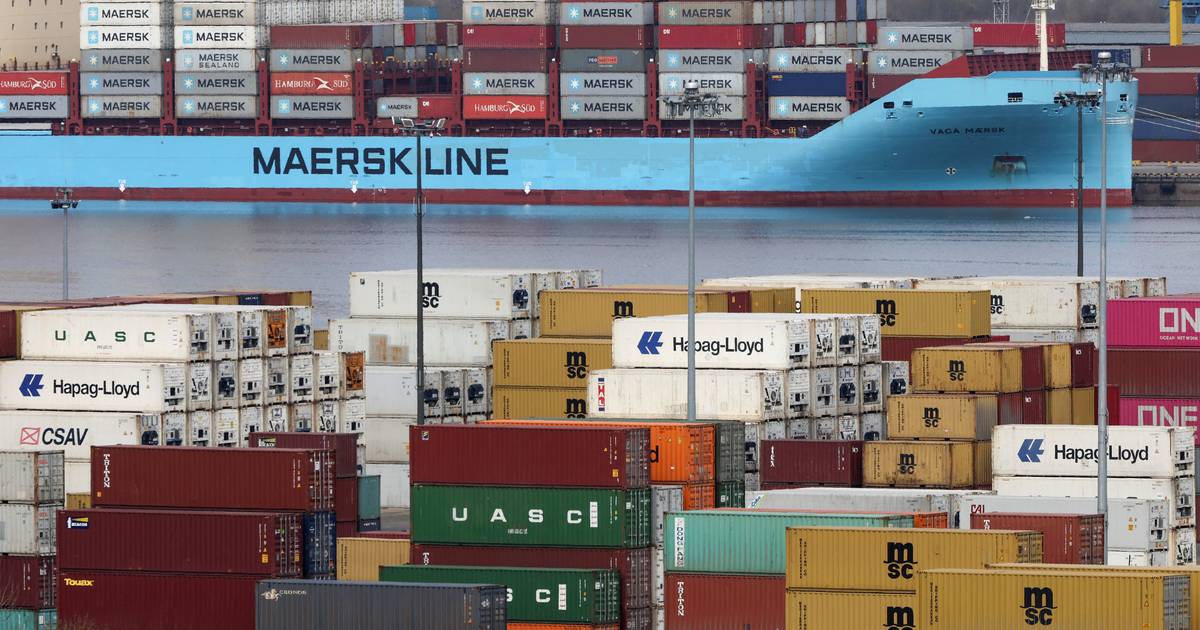 Контейнерная судоходная компания Maersk теряет почти 700 млн евро из-за ухода из России |  Новости