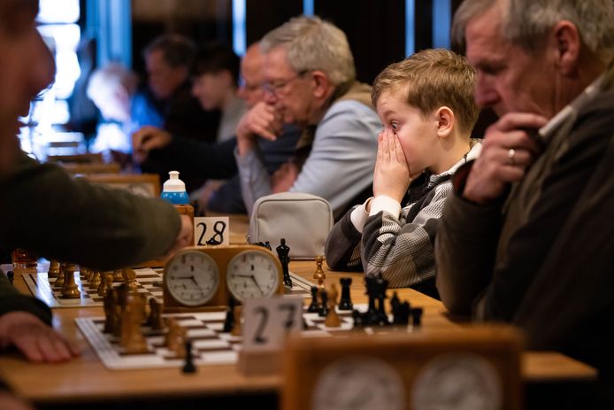 Schakers van alle leeftijden waren naar Schijndel gekomen voor het eerste toernooi sinds corona.