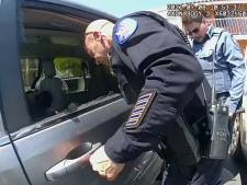 Un enfant enfermé dans une voiture en plein soleil et sous 40 degrés sauvé par des policiers