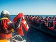 Duits hulpschip Sea-Watch pikt 119 migranten op bij drie reddingen op zee