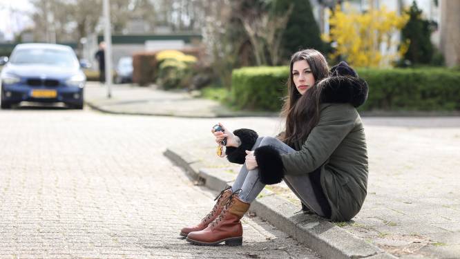 Auto’s in Enschede én Losser met draaiende motor gestolen: ‘Mijn man draaide zich stomverbaasd om en vroeg: ‘Waar is je auto?’