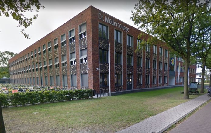 waalwijks-dr-mollercollege-sluit-jubileumjaar-af-met-boek-waalwijk