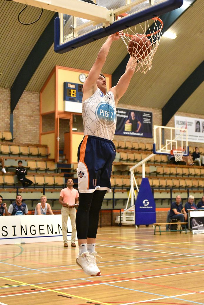 Topscorer Mike van der Hammen van BC Vlissingen