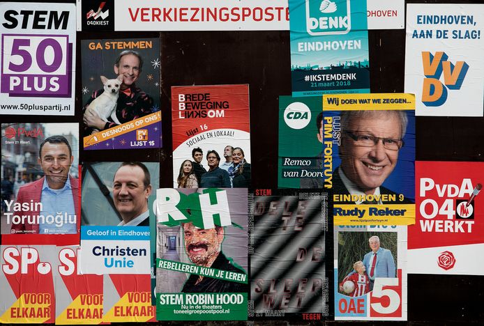 Affiches voor de politieke partijen in Eindhoven.