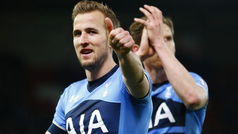 Tottenham-topscorer Harry Kane is blij na afloop. Beeld Reuters