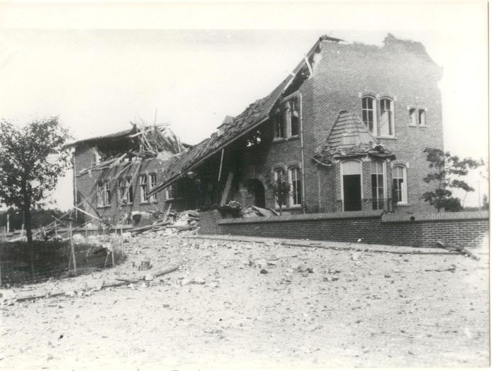 Gilze en Rijen is zwaar getroffen in de oorlog. Er vielen enkele tientallen doden te betreuren door bombardementen. Het in 1939 geopende raadhuis van de gemeente Gilze en Rijen op Nerhoven werd door de Duitsers net voor de bevrijding opgeblazen.