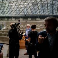 Diependaele en Weyts geven ‘fout in begrotingstabel’ toe • Vlaamse regering komt om 10 uur opnieuw samen