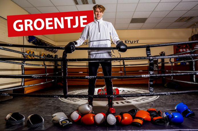 Jona van Egmond uit Boskoop in de boksschool.