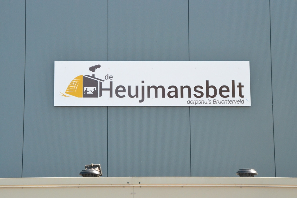 Dorpshuis Heujmansbelt wordt gekoppeld aan de nieuwbouw van cbs De Wiekslag, waardoor een multifunctionele accommodatie ontstaat in Bruchterveld.