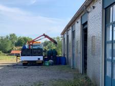 Vaten in garageboxen Arnhem bevatten honderden liters drugsafval