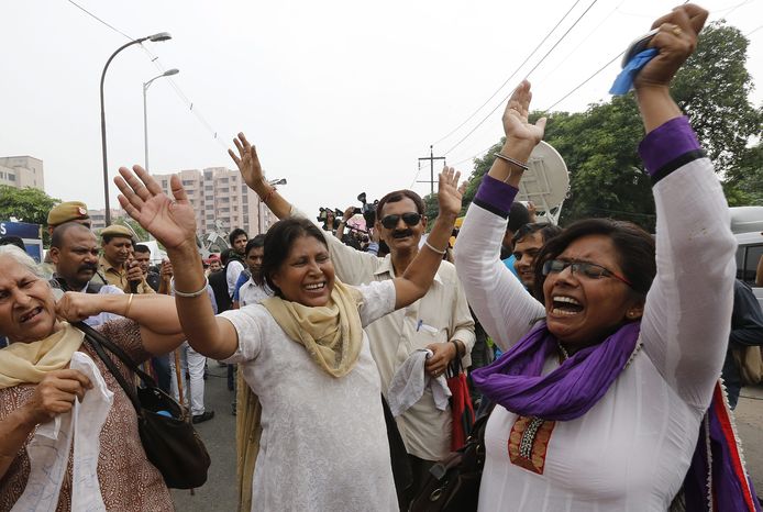 Voor de rechtbank in New Delhi werd vorig blij gereageerd op de veroordeling van de verkrachters