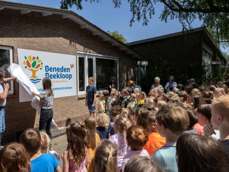 Basisschool Beneden Beekloop heeft nieuw logo; nieuw gebouw laat nog op zich wachten