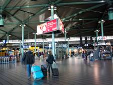 Twee mannen met vuurwapen aangehouden op Schiphol Plaza