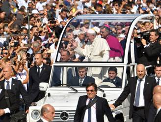 Paus roept maffiosi op om leven vol criminaliteit op te geven