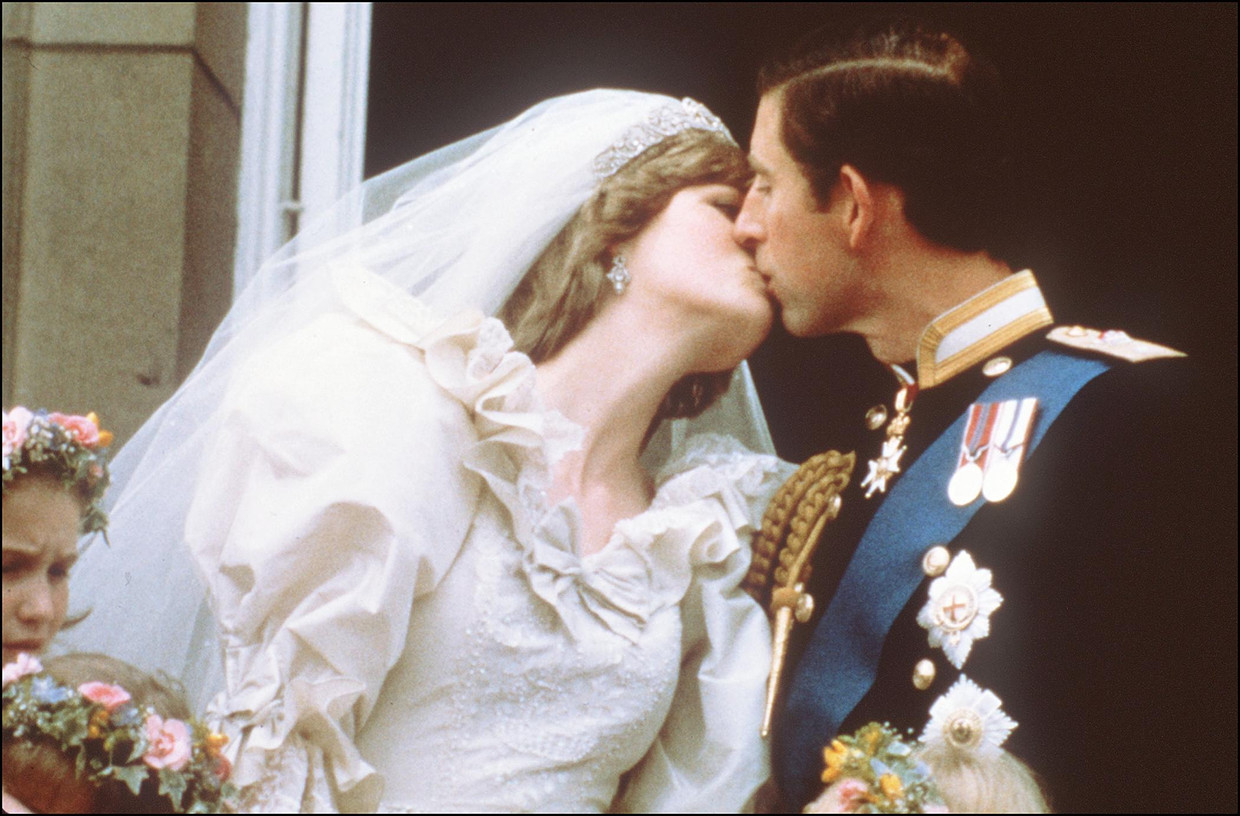 Charles’ huwelijk met Diana, die in 1997 in een ongeluk zou omkomen. Beeld AFP