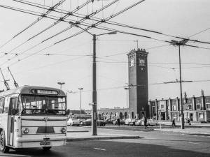 Toen Nijmegen nog niet zo groen was: elektrische trolley werd vervangen door stinkdiesel