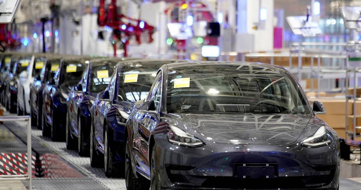 Le azioni Tesla sono aumentate del 7% all’apertura, dopo che la casa automobilistica di Elon Musk ha tagliato i prezzi in Cina  Mobilità