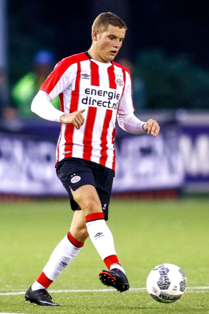 Jong PSV-middenvelder Rommens voor twee jaar naar TOP Oss | PSV | ed.nl