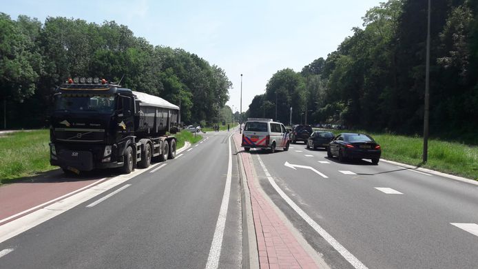De chauffeur van de vrachtwagen bleef ongedeerd bij het dodelijke ongeval in Nijmegen.