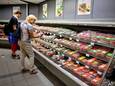 Albert Heijn zet in op kip-rundergehakt en stopt minder vlees in hamburgers