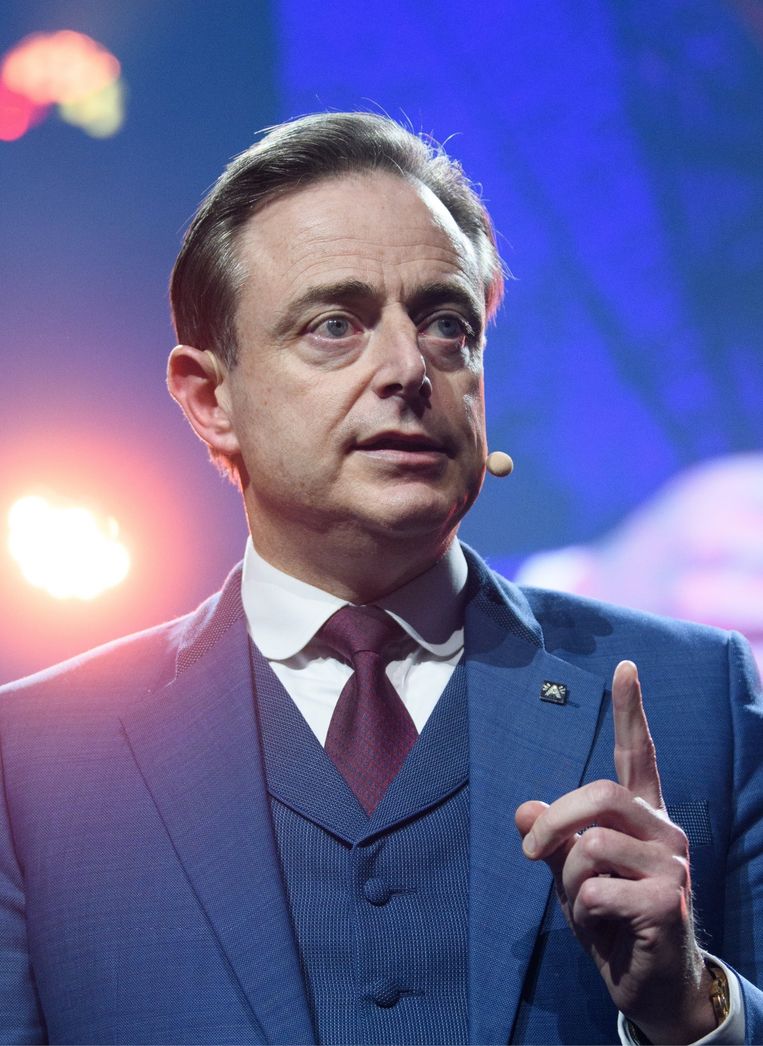 ‘Bart De Wever was voor velen het gezond verstand, maar de N-VA gooide haar felbevochten betrouwbaarheid te grabbel.’ Beeld 