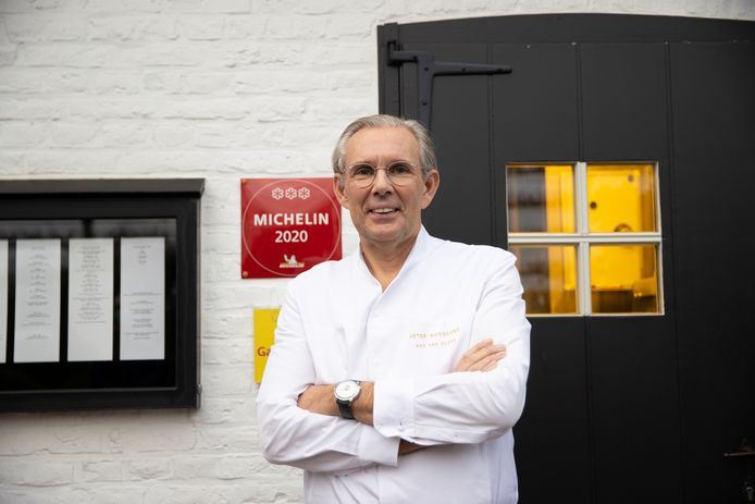 Als Peter Goossens en zijn restaurant 'Hof van Cleve' maandag alweer drie Michelinsterren krijgen, is dat al voor de zeventiende (!) opeenvolgende keer.