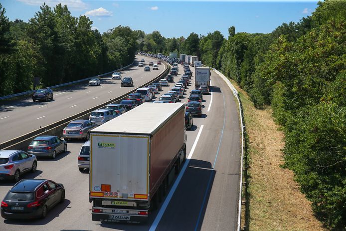 File op de A7-snelweg in Valence in het zuidoosten van Frankrijk. (archieffoto 11 juli 2020)