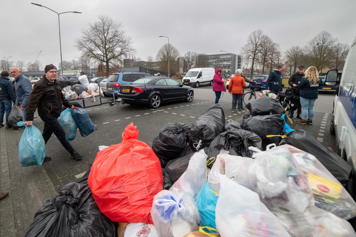 In de verkiezingscampagne van Harderwijk Anders konden inwoners hun PMD-afval inleveren bij de partij zodat ze niet zelf naar het Milieupark hoefden te rijden.