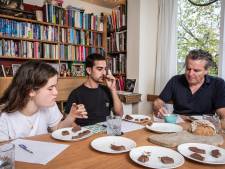 Chocoladeletters uit de supermarkt met fairtradekeurmerk: bekende merken vallen tegen