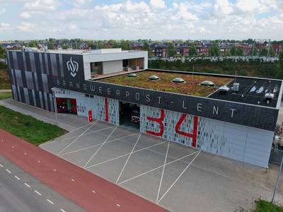 Zilveren Waalbrugspeld voor brandweervrijwilliger Van Eeuwijk