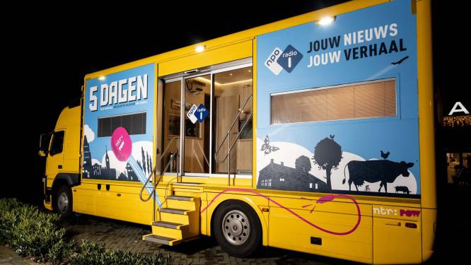 NPO Radio 1-bus week in Espelo in aanloop naar  jaarlijks paasvuur: ‘Hoe zit het met milieuregels?’
