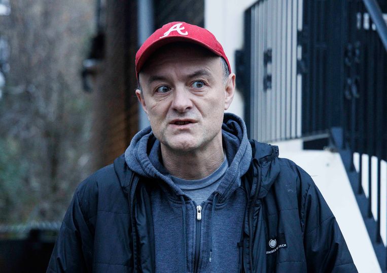 Dominic Cummings was tot ­vorig jaar de adviseur van ­premier Boris Johnson. Het lijkt nu dat Cummings alles op alles zet om Johnson weg te krijgen uit Downing Street.   Beeld Photo News