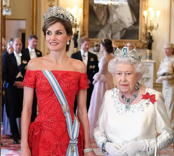 Koningin Letizia van Spanje op de foto met de Britse Queen.