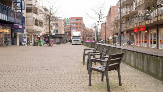 Nieuwe kunstwerken moeten winkelplezier in Willem-Alexanderstraat en Keizerserf vergroten: ‘Hufterproof en onderhoudsvriendelijk’ 