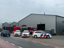 Werknemer raakt bekneld in zaagmachine en overlijdt