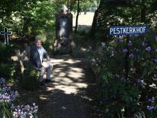 Een bijzonder kerkhof zonder graven in Alphen: ‘De pest pastoor, de pest’