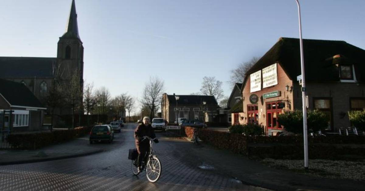 Spandoeken aan gevel van café d'Olde Wettering