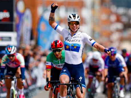 Lorena Wiebes sprint naar zege in eerste etappe Ronde van Burgos