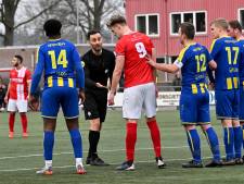 Brandweer schiet te hulp: JVC na rust on fire tegen Blauw Geel 