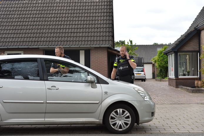 Politie zoekt naar meer informatie rond een schietincident aan de Zutphensestraat in Apeldoorn. Die vond zaterdagmiddag plaats.